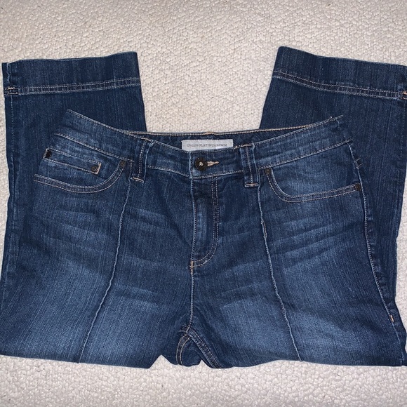 Chico’s Platinum Denim Capris — Chico’s Size 1 (M/8) — Ultimate Fit - Picture 2 of 9